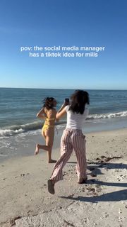 Millie Bobby Brown feet photo 5