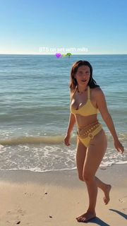 Millie Bobby Brown feet photo 12