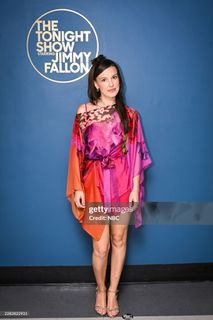 Millie Bobby Brown feet photo 4