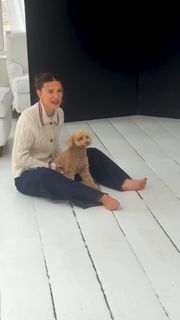 Millie Bobby Brown feet photo 7