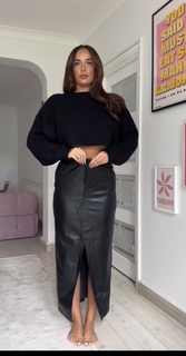Millie Court feet photo 2