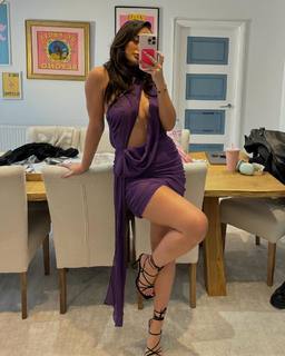 Millie Court feet photo 17