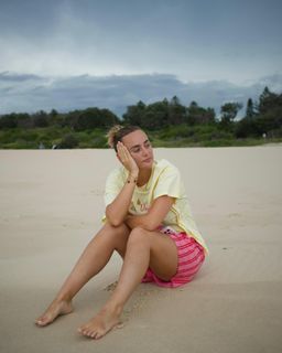 Millie Court feet photo 14