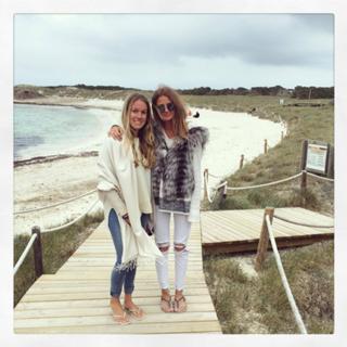 Millie Mackintosh feet photo thumbnail