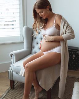 Millie Mackintosh feet photo thumbnail