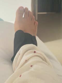 Mimi Chakraborty feet photo 2