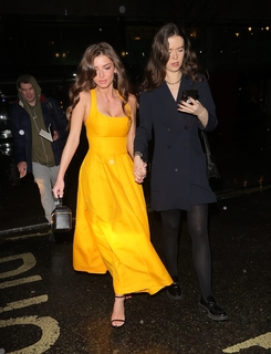 Mimi Keene feet photo thumbnail