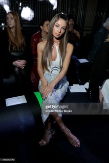 Mimi Keene feet photo thumbnail
