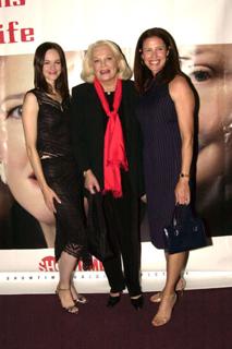 Mimi Rogers feet photo thumbnail