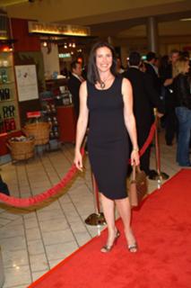 Mimi Rogers feet photo thumbnail