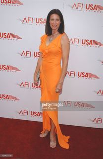 Mimi Rogers feet photo thumbnail
