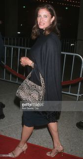 Mimi Rogers feet photo thumbnail