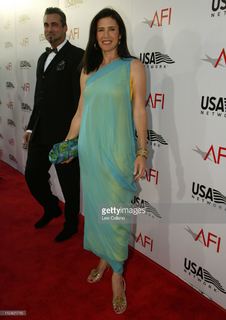 Mimi Rogers feet photo thumbnail
