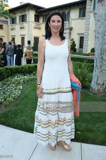 Mimi Rogers feet photo thumbnail