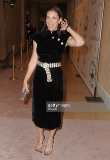 Mimi Rogers feet photo thumbnail
