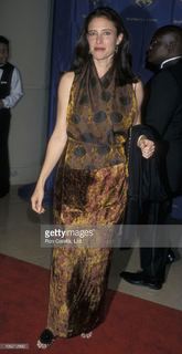 Mimi Rogers feet photo thumbnail