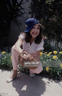 Mimi Rogers feet photo thumbnail
