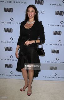 Mimi Rogers feet photo thumbnail