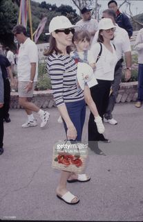 Mimi Rogers feet photo thumbnail
