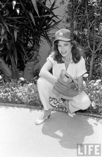 Mimi Rogers feet photo thumbnail
