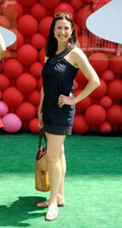 Mimi Rogers feet photo thumbnail