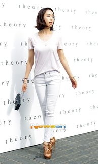 Min-Jung Kim feet photo 20