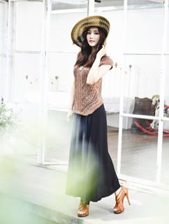 Min-Young Park feet photo thumbnail