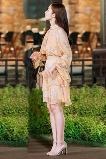 Min-Young Park feet photo thumbnail