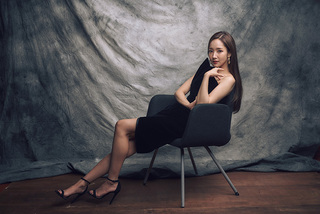 Min-Young Park feet photo thumbnail