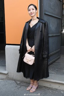 Min-Young Park feet photo thumbnail