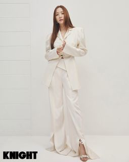 Min-Young Park feet photo 9