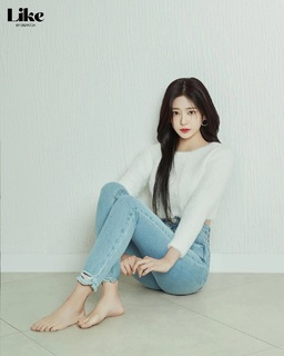 Min-ju Kim feet photo 11