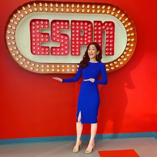 Mina Kimes feet photo thumbnail