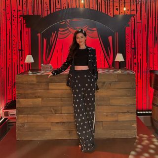 Mina Kimes feet photo thumbnail