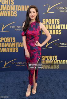 Mina Kimes feet photo thumbnail