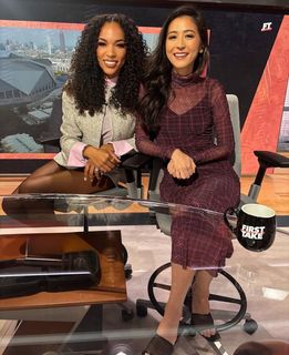 Mina Kimes feet photo thumbnail