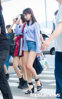 Mina Sharon Myoui feet photo thumbnail
