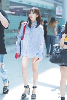 Mina Sharon Myoui feet photo thumbnail