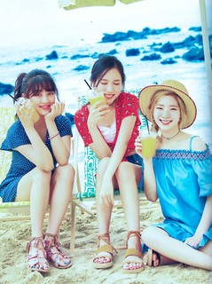 Mina Sharon Myoui feet photo thumbnail