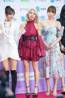 Mina Sharon Myoui feet photo thumbnail