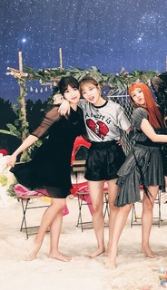 Mina Sharon Myoui feet photo thumbnail