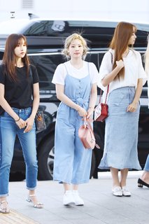 Mina Sharon Myoui feet photo thumbnail