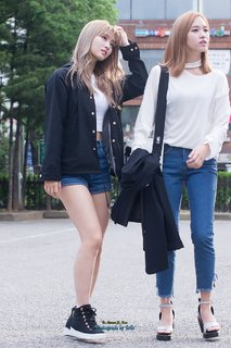 Mina Sharon Myoui feet photo thumbnail