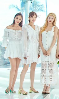 Mina Sharon Myoui feet photo thumbnail