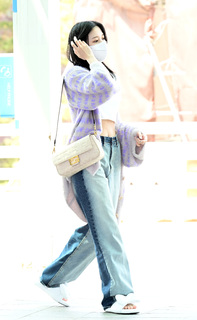 Mina Sharon Myoui feet photo thumbnail