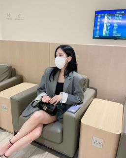 Mina Sharon Myoui feet photo thumbnail