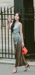 Mina Sharon Myoui feet photo thumbnail