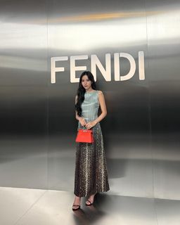 Mina Sharon Myoui feet photo thumbnail