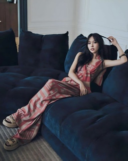 Mina Sharon Myoui feet photo thumbnail