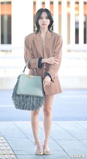 Mina Sharon Myoui feet photo thumbnail